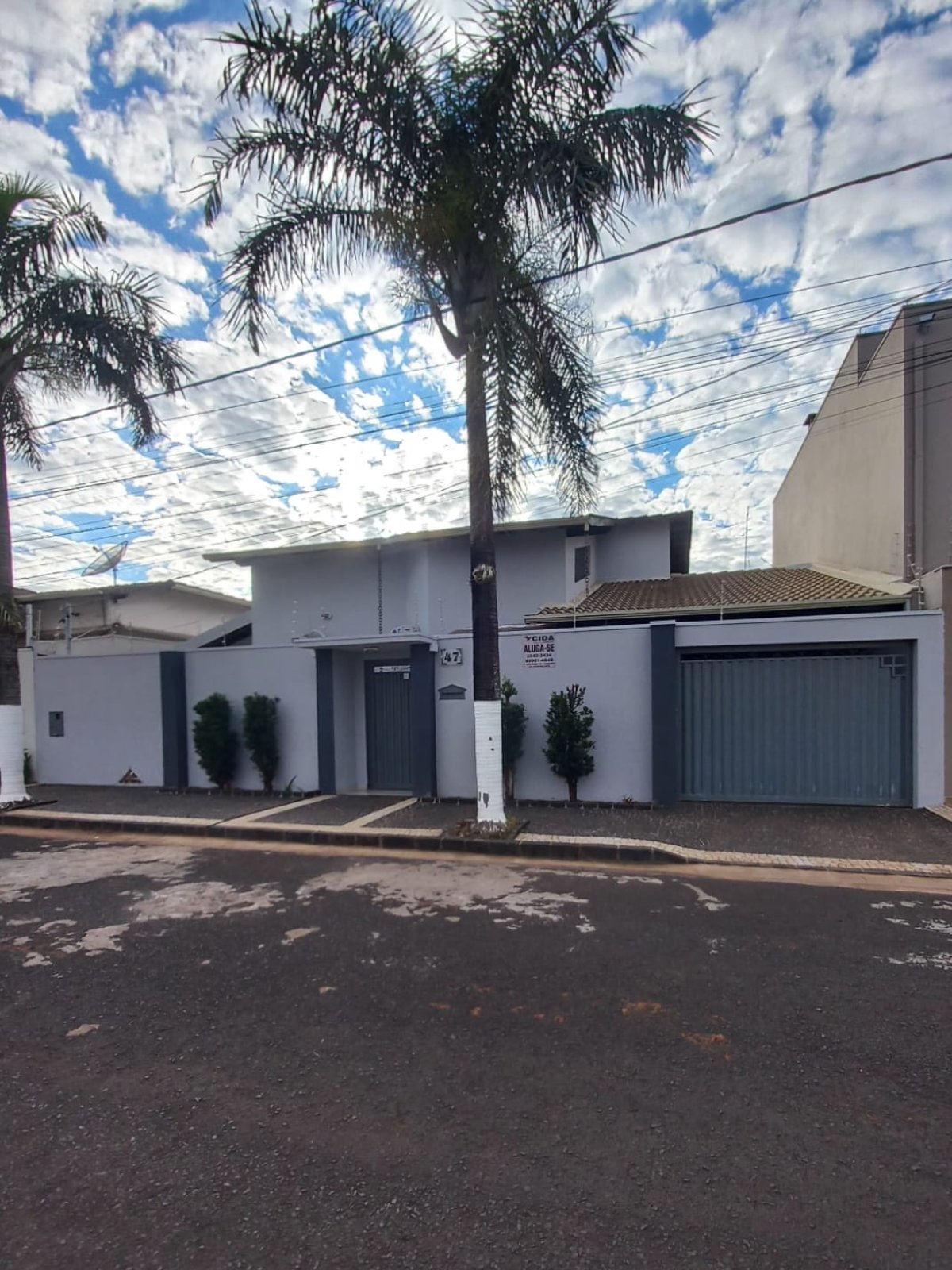Casa Interlagos - Próximo ao Fórum.